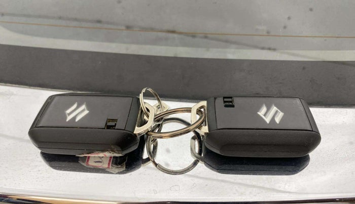 2021 Maruti Baleno ZETA PETROL 1.2, Petrol, Manual, 70,270 km, Key Close Up