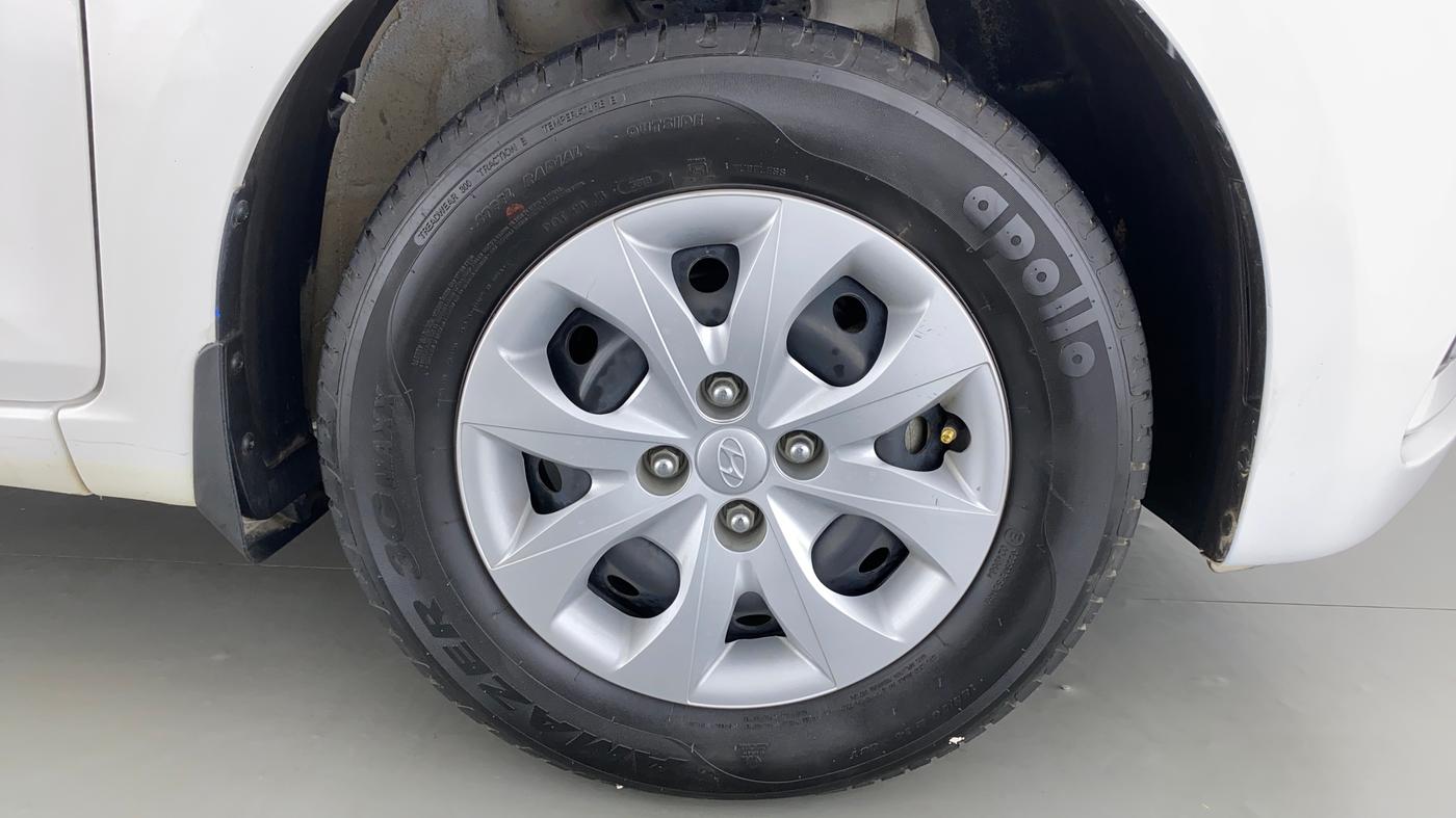 2019 Hyundai Elite i20 1.2 MAGNA PLUS VTVT, Petrol, Manual, 10,879 km, Right Front Wheel