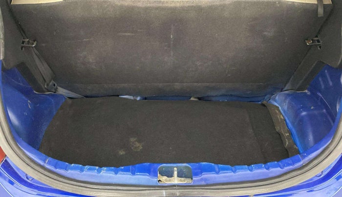 2018 Hyundai Eon ERA +, Petrol, Manual, 58,074 km, Boot Inside