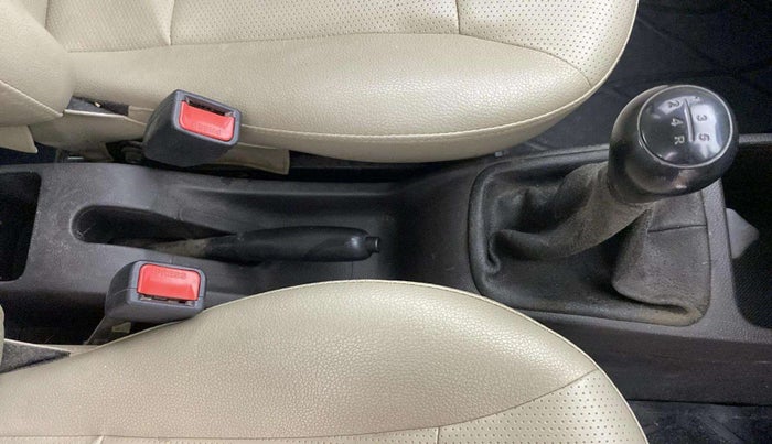 2018 Hyundai Eon ERA +, Petrol, Manual, 58,074 km, Gear Lever