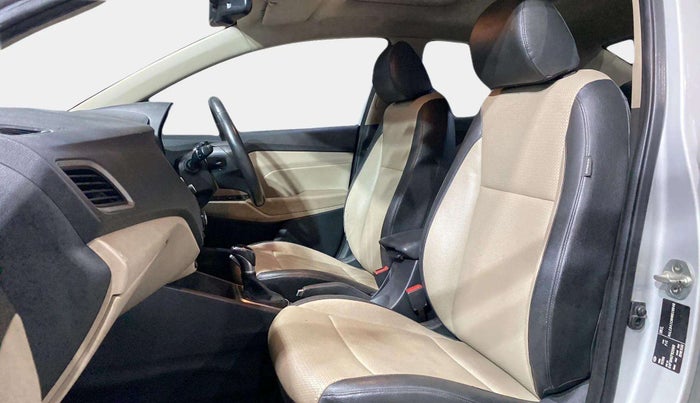 2017 Hyundai Verna 1.6 VTVT SX (O) AT, Petrol, Automatic, 68,736 km, Right Side Front Door Cabin