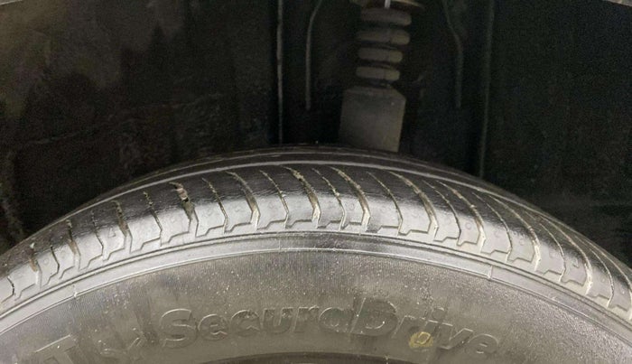 2022 Nissan MAGNITE XL, Petrol, Manual, 29,767 km, Left Rear Tyre Tread