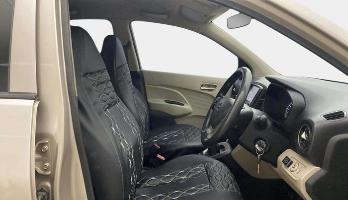 2019 Hyundai NEW SANTRO SPORTZ CNG, CNG, Manual, 67,235 km, Right Side Front Door Cabin