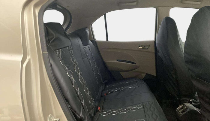 2019 Hyundai NEW SANTRO SPORTZ CNG, CNG, Manual, 67,235 km, Right Side Rear Door Cabin
