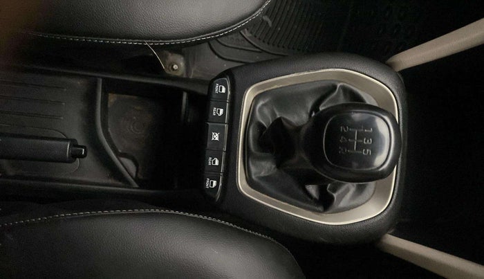 2019 Hyundai NEW SANTRO SPORTZ CNG, CNG, Manual, 67,235 km, Gear Lever