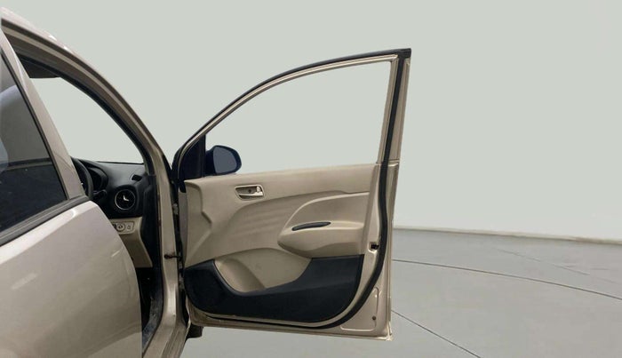 2019 Hyundai NEW SANTRO SPORTZ CNG, CNG, Manual, 67,235 km, RHS Front Door