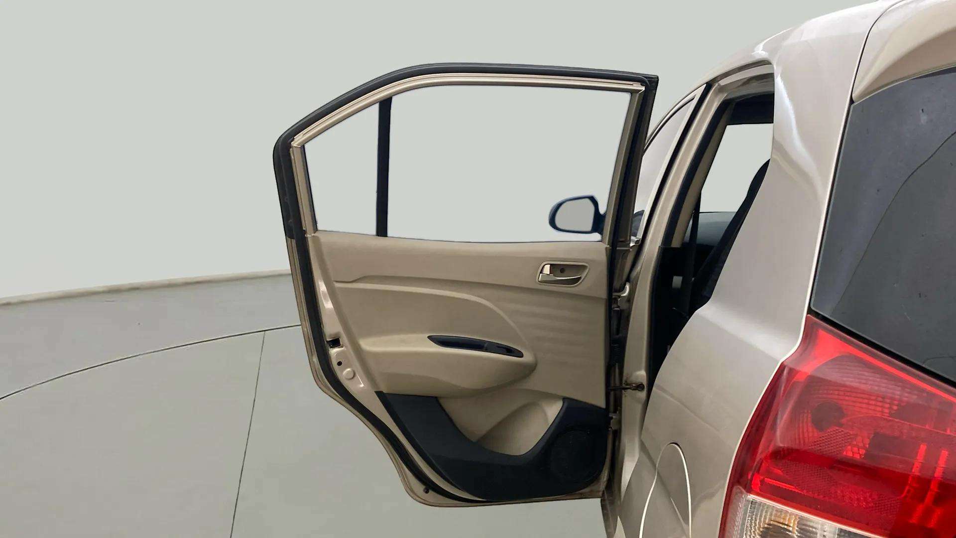 LHS-Rear-Door-Open