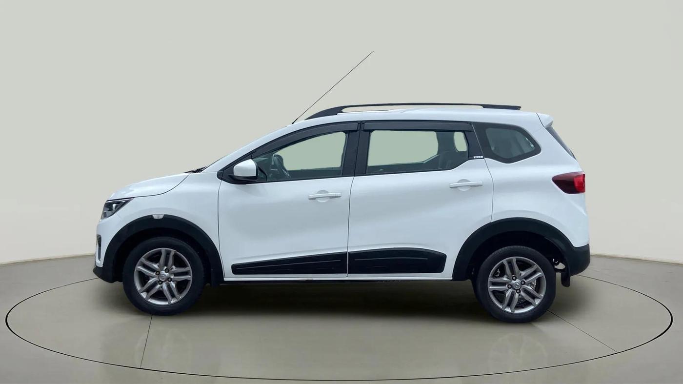 2020 Renault TRIBER RXZ, Petrol, Manual, 32,101 km, Left Side