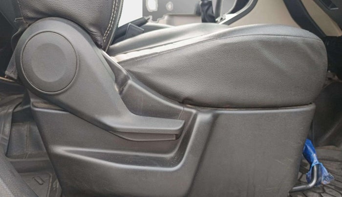 2022 Maruti New Wagon-R VXI 1.0, Petrol, Manual, 35,486 km, Driver Side Adjustment Panel