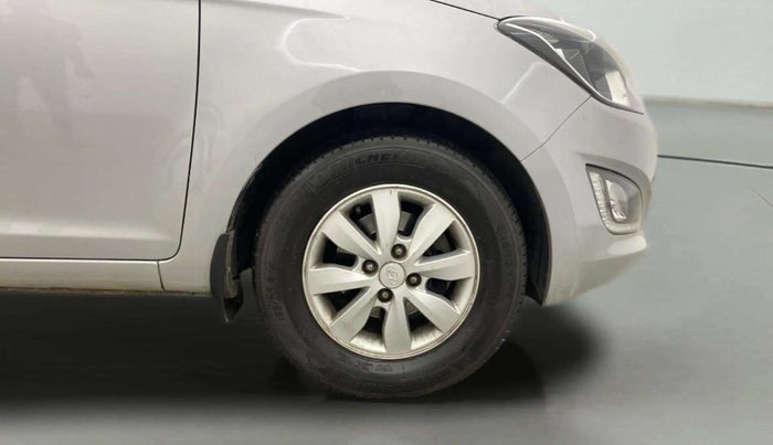 2014 Hyundai i20 SPORTZ 1.2, Petrol, Manual, 71,453 km, Right Front Wheel