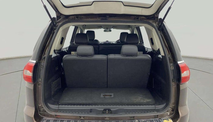 2018 Tata Hexa XT 4X2 7 STR, Diesel, Manual, 1,29,969 km, Boot Open Zoomed View