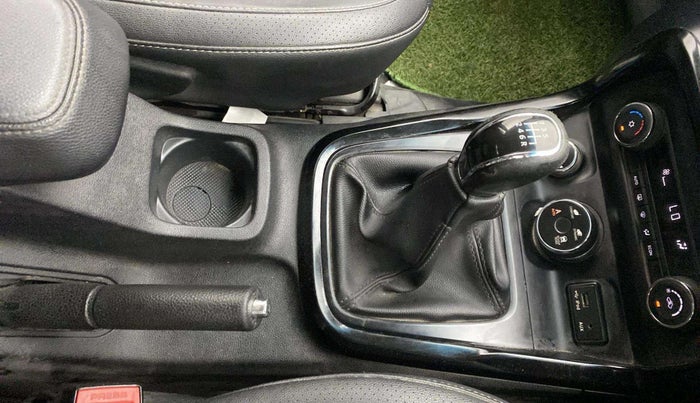 2018 Tata Hexa XT 4X2 7 STR, Diesel, Manual, 1,29,969 km, Gear Lever