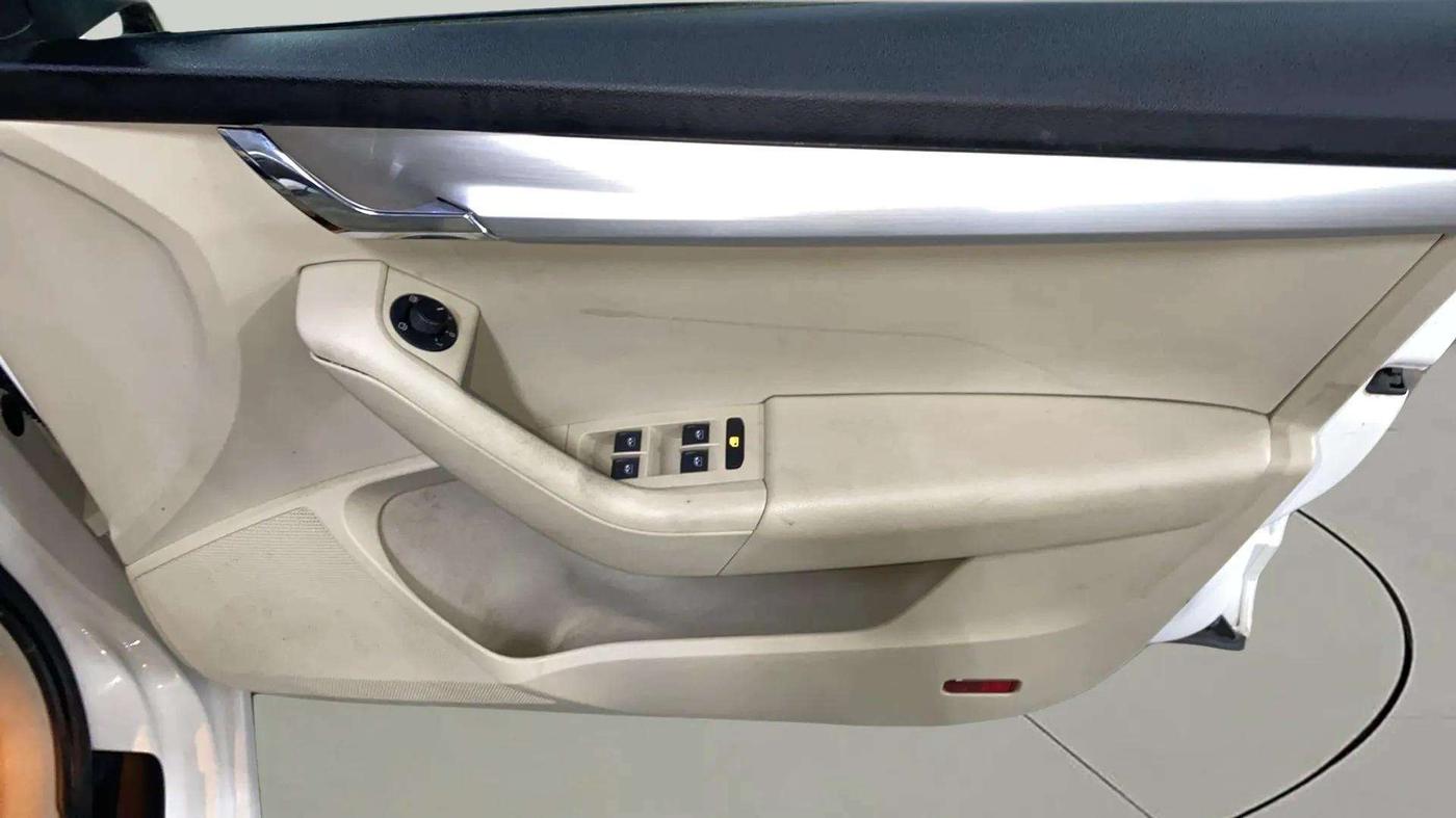 2019 Skoda Octavia STYLE 1.4 TSI, Petrol, Manual, 37,454 km, Driver Side Door Panels Control