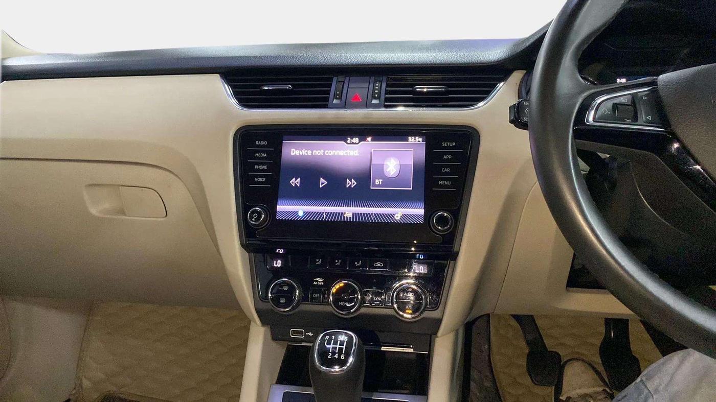 2019 Skoda Octavia STYLE 1.4 TSI, Petrol, Manual, 37,454 km, Air Conditioner