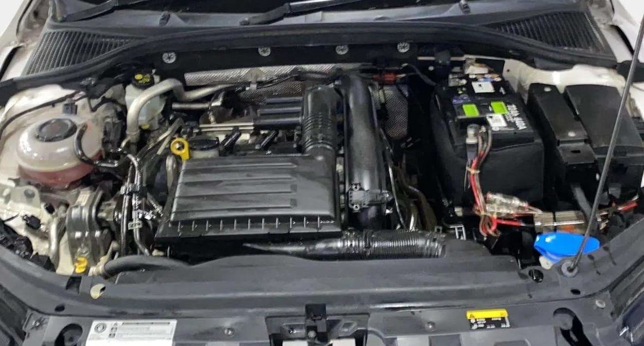2019 Skoda Octavia STYLE 1.4 TSI, Petrol, Manual, 37,454 km, Engine View