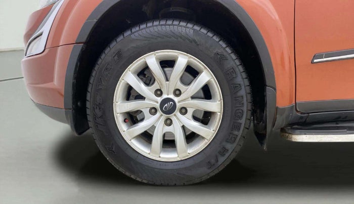 2016 Mahindra XUV500 W10, Diesel, Manual, 1,10,513 km, Left Front Wheel