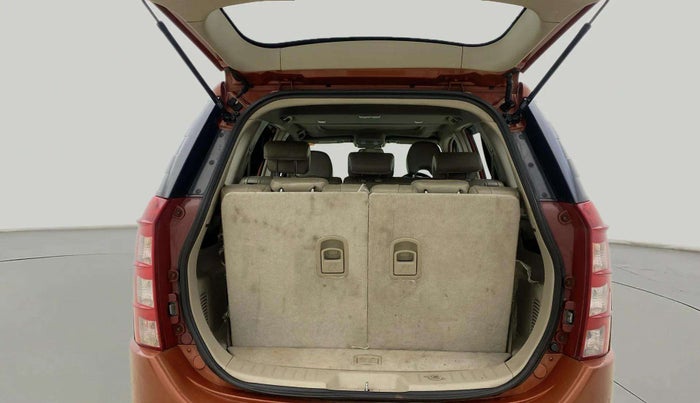 2016 Mahindra XUV500 W10, Diesel, Manual, 1,10,513 km, Boot Open Zoomed View