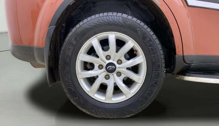 2016 Mahindra XUV500 W10, Diesel, Manual, 1,10,513 km, Right Rear Wheel