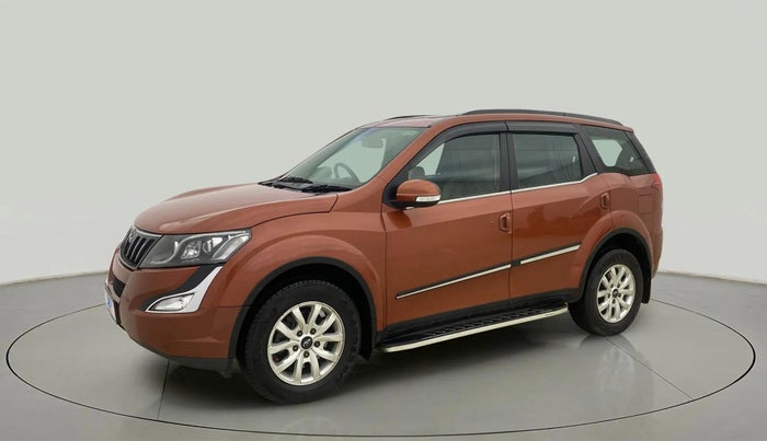 2016 Mahindra XUV500 W10, Diesel, Manual, 1,10,513 km, Left Front Diagonal