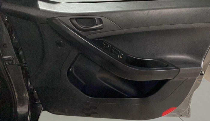2024 Tata NEXON SMART+ SUNROOF 1.2 PETROL, Petrol, Manual, 7,194 km, Driver Side Door Panels Control