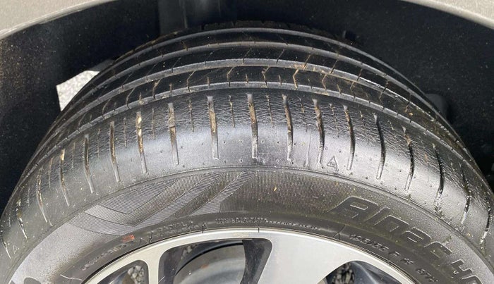 2021 Maruti Baleno ZETA CVT PETROL 1.2, Petrol, Automatic, 15,157 km, Right Rear Tyre Tread