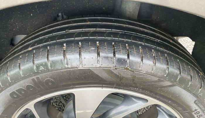 2021 Maruti Baleno ZETA CVT PETROL 1.2, Petrol, Automatic, 15,157 km, Left Rear Tyre Tread