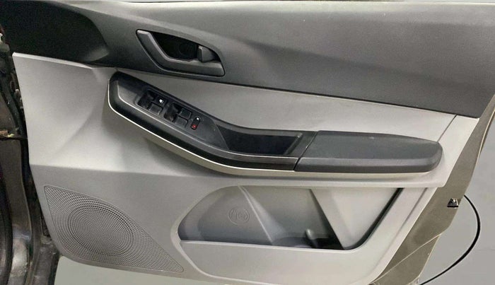 2022 Tata Tiago XT CNG, CNG, Manual, 37,952 km, Driver Side Door Panels Control