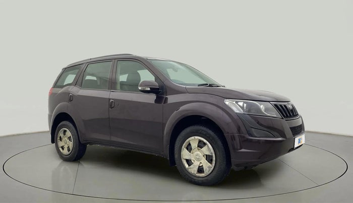 2016 Mahindra XUV500 W4, Diesel, Manual, 1,17,929 km, Right Front Diagonal