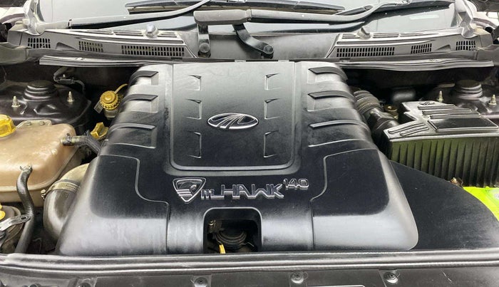 2016 Mahindra XUV500 W4, Diesel, Manual, 1,17,929 km, Engine View