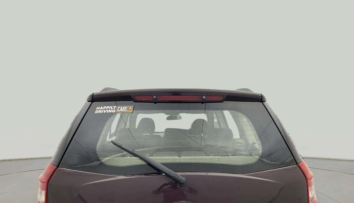 2016 Mahindra XUV500 W4, Diesel, Manual, 1,17,929 km, Rear Windshield