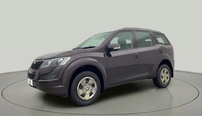 2016 Mahindra XUV500 W4, Diesel, Manual, 1,17,929 km, Left Front Diagonal