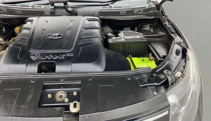 2016 Mahindra XUV500 W4, Diesel, Manual, 1,17,929 km, Engine View - Left