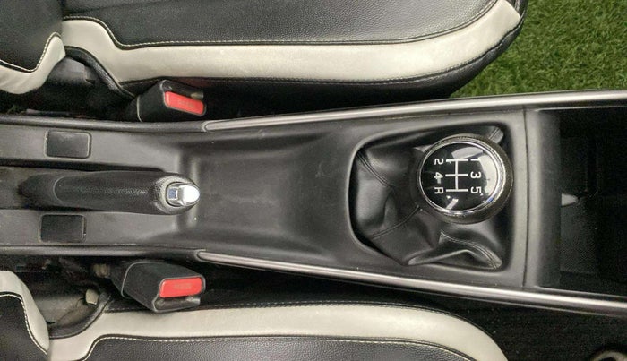 2019 Maruti Baleno DELTA PETROL 1.2, Petrol, Manual, 77,875 km, Gear Lever