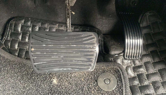 2023 Mahindra Thar LX P 2WD AT HT, Petrol, Automatic, 11,210 km, Pedals