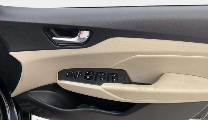 2018 Hyundai Verna 1.6 VTVT SX O, Petrol, Manual, 35,068 km, Driver Side Door Panels Control
