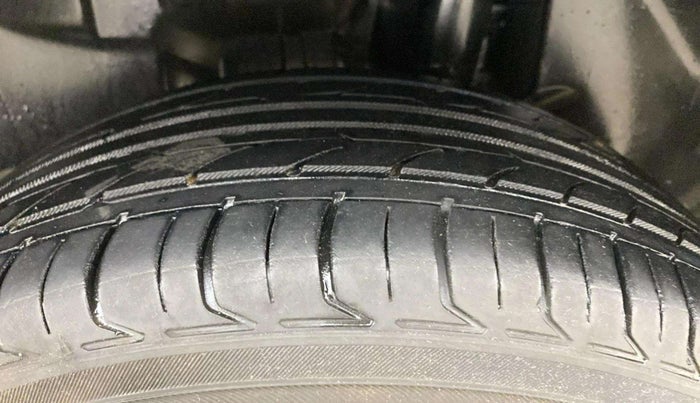 2018 Maruti Swift ZDI AMT, Diesel, Automatic, 92,237 km, Left Rear Tyre Tread