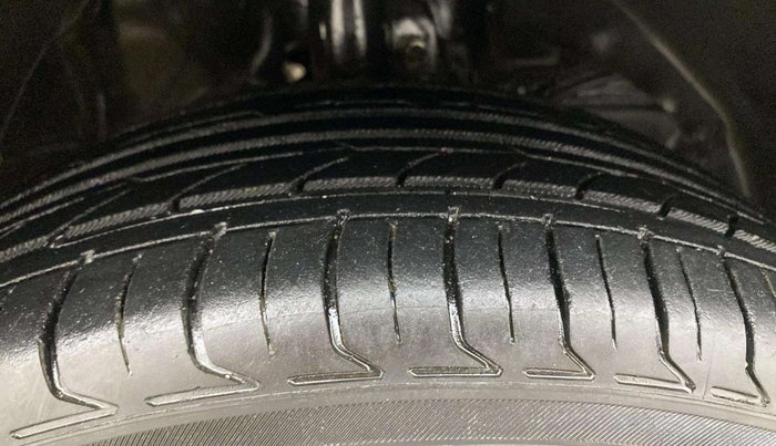2018 Maruti Swift ZDI AMT, Diesel, Automatic, 92,237 km, Right Front Tyre Tread