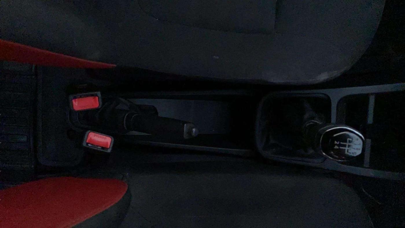 2022 Renault Kwid RXT 1.0, Petrol, Manual, 35,862 km, Gear Lever