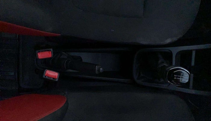 2022 Renault Kwid RXT 1.0, Petrol, Manual, 35,795 km, Gear Lever