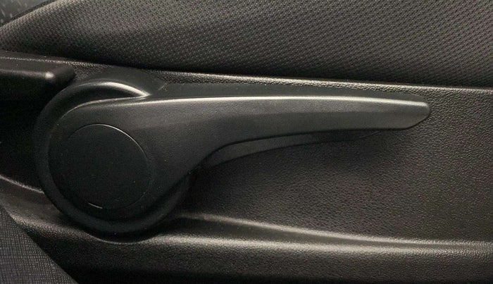2019 Tata NEXON XZ PLUS PETROL, Petrol, Manual, 72,491 km, Driver Side Adjustment Panel