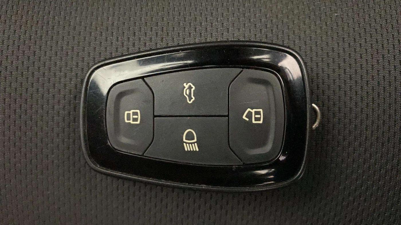 2019 Tata NEXON XZ PLUS PETROL, Petrol, Manual, 72,542 km, Key Close Up