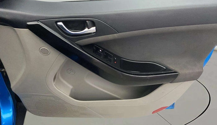 2019 Tata NEXON XZ PLUS PETROL, Petrol, Manual, 72,491 km, Driver Side Door Panels Control