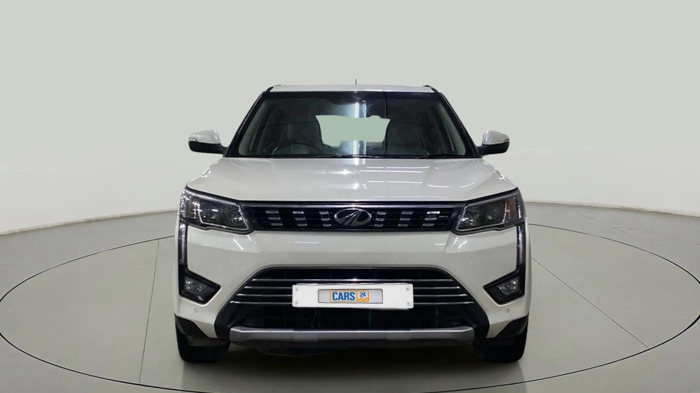 2021 Mahindra XUV300 W8 (O) 1.5 DIESEL AMT DUAL TONE, Diesel, Automatic, 66,857 km, Front