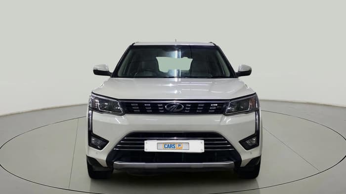 2021 Mahindra XUV300 W8 (O) 1.5 DIESEL AMT DUAL TONE, Diesel, Automatic, 66,857 km, Front