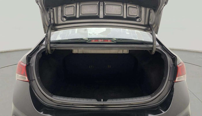 2019 Hyundai Verna 1.6 SX (O) CRDI MT, Diesel, Manual, 66,334 km, Boot Open Zoomed View