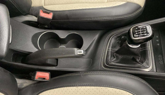 2019 Hyundai Verna 1.6 SX (O) CRDI MT, Diesel, Manual, 66,334 km, Gear Lever