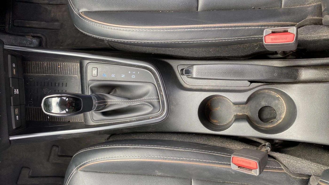 2021 Hyundai NEW I20 ASTA (O) 1.0 TURBO GDI DCT, Petrol, Automatic, 27,483 km, Gear Lever