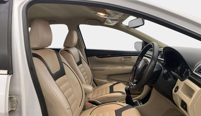 2017 Maruti Ciaz ALPHA 1.4 PETROL, Petrol, Manual, 1,29,079 km, Right Side Front Door Cabin