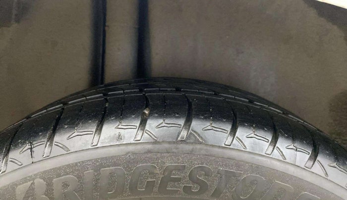 2017 Maruti Ciaz ALPHA 1.4 PETROL, Petrol, Manual, 1,29,079 km, Right Rear Tyre Tread