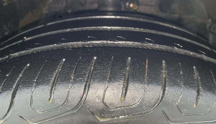 2018 Honda Brio VX AT, Petrol, Automatic, 62,945 km, Right Front Tyre Tread